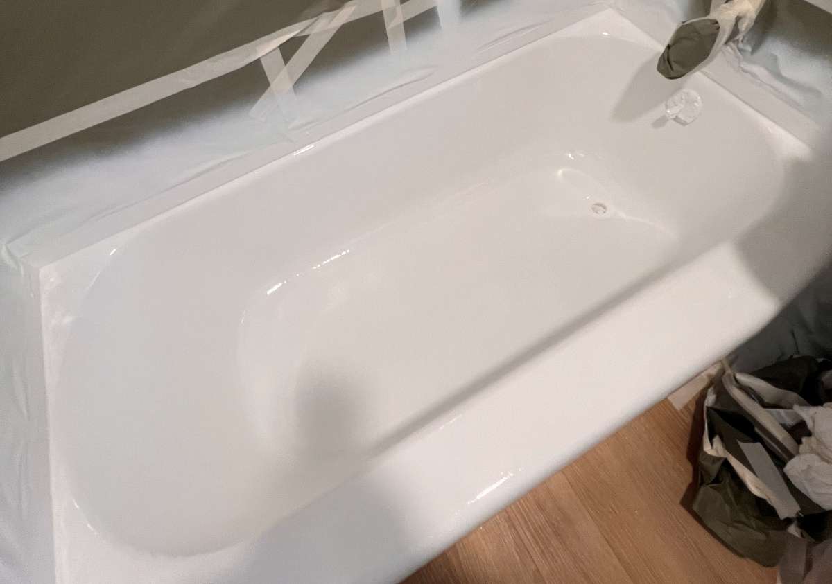 Can You Paint a Bathtub? Superior Bathtub Refinishing